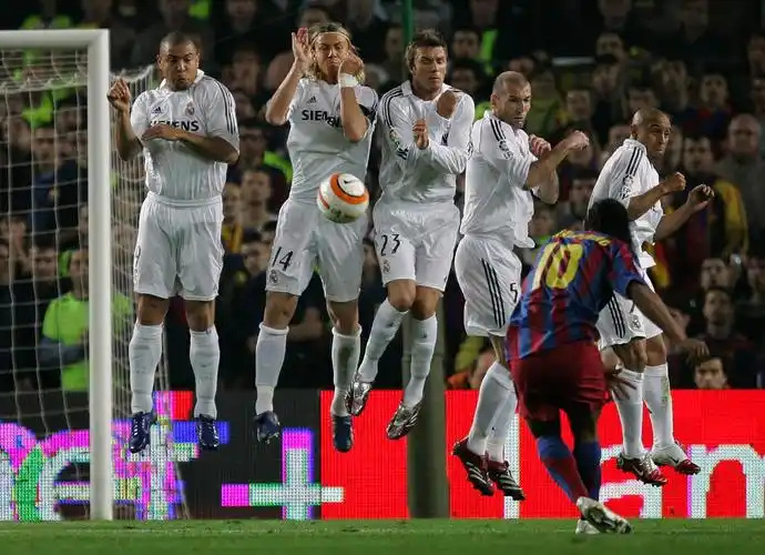 在當今充滿 在當今充滿